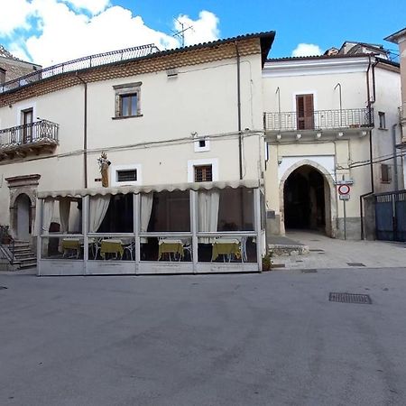 Alloggi Piazza Umberto Primo Pacentro Екстер'єр фото