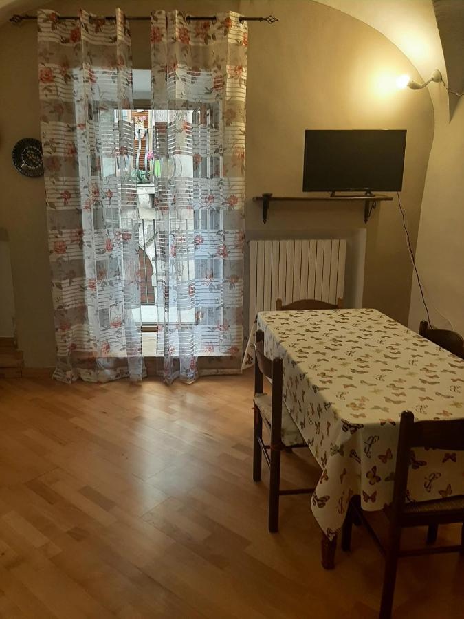Alloggi Piazza Umberto Primo Pacentro Екстер'єр фото